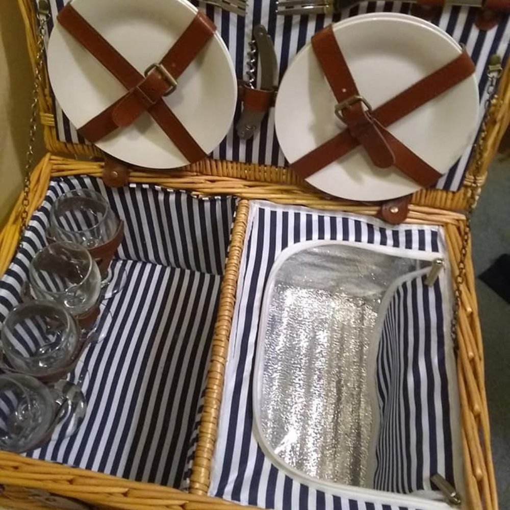 Thaynards Ester's Yard Family Picnic Basket